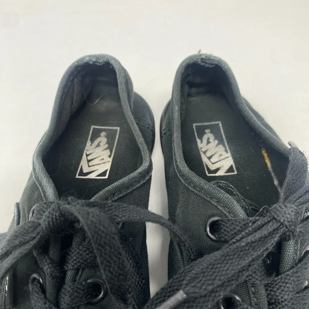 Vans Classic Lace Up Shoes Solid Black Gum Low Cut US Youth Size‎ 2.5